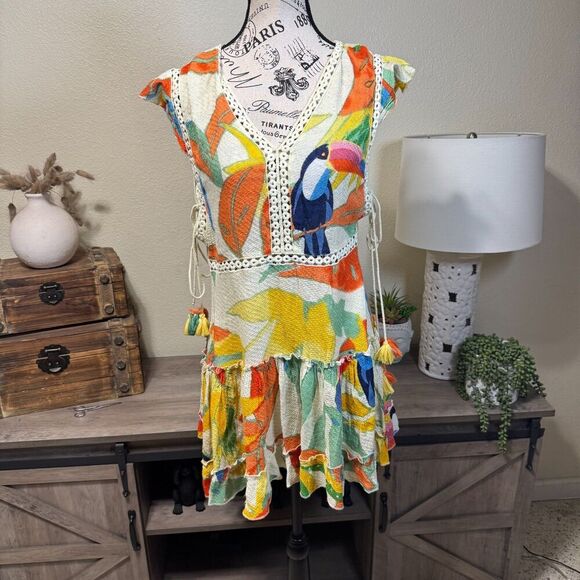 Z&L EUROPE Tassel Tie Lace Trim Tiered  Mini Dress  Toucan Print  Sz S Tropical - Picture 1 of 11